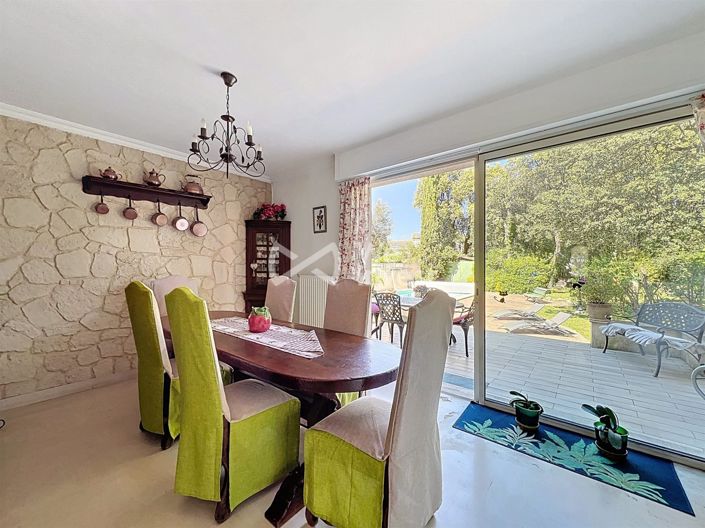 Image No.7-6 Bed House for sale
