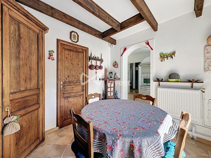 Image No.9-6 Bed House for sale