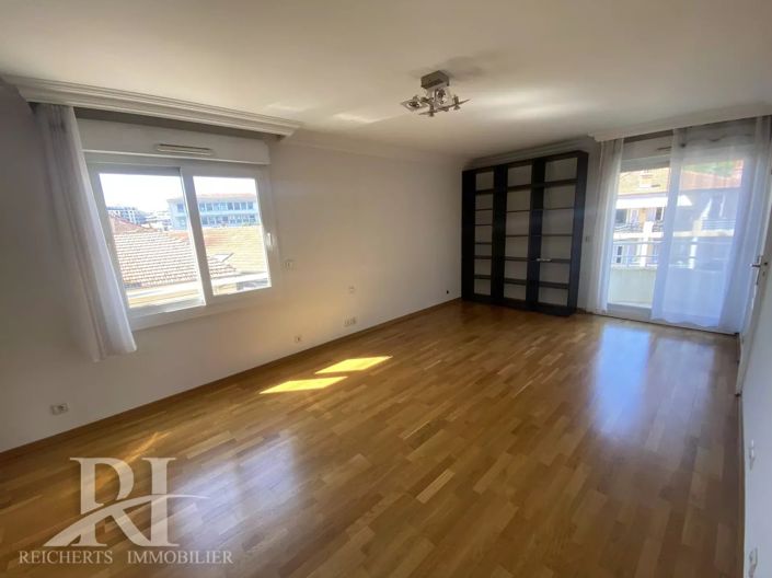 Image No.6-3 Bed Apartment for sale