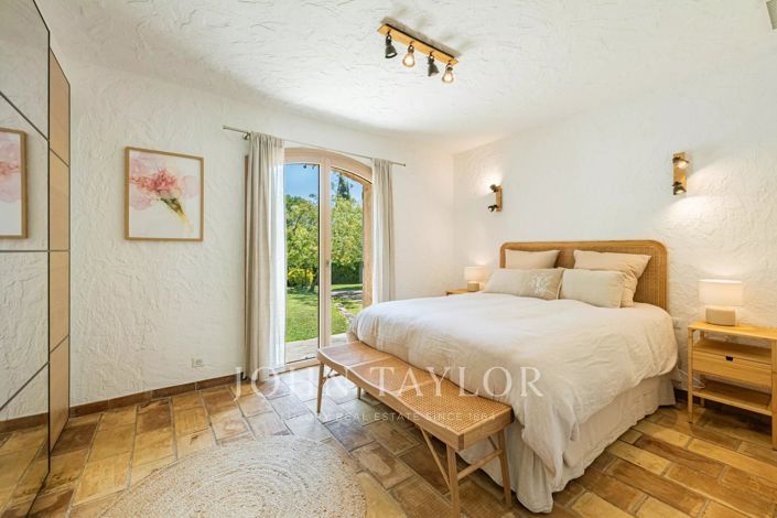 Image No.14-3 Bed House for sale