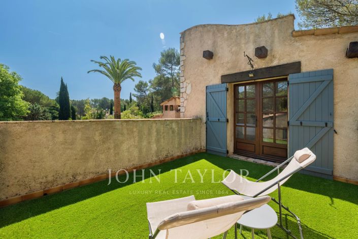 Image No.15-3 Bed House for sale