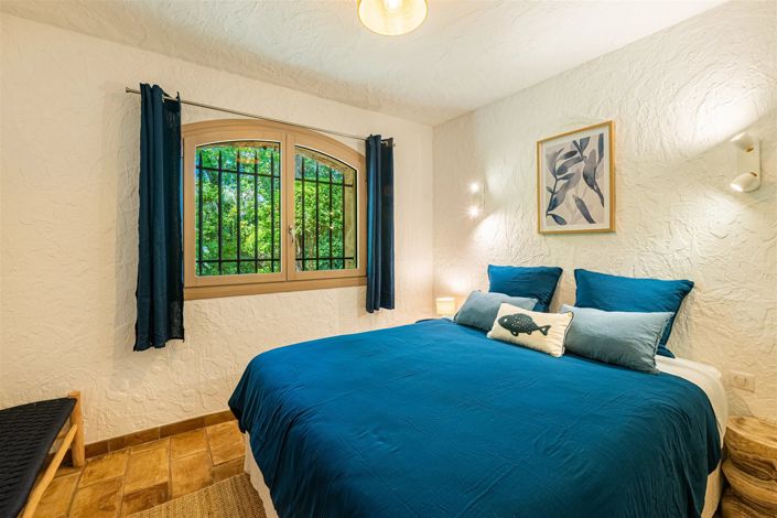 Image No.18-3 Bed House for sale