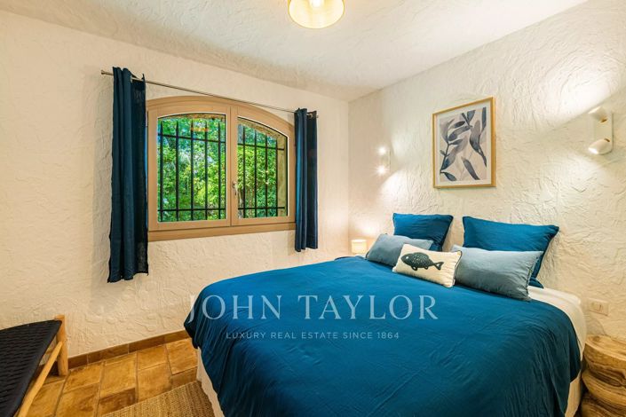 Image No.18-3 Bed House for sale