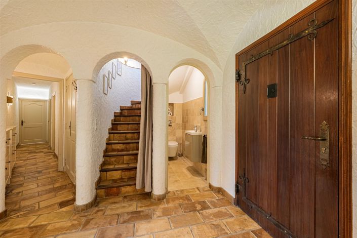 Image No.9-3 Bed House for sale