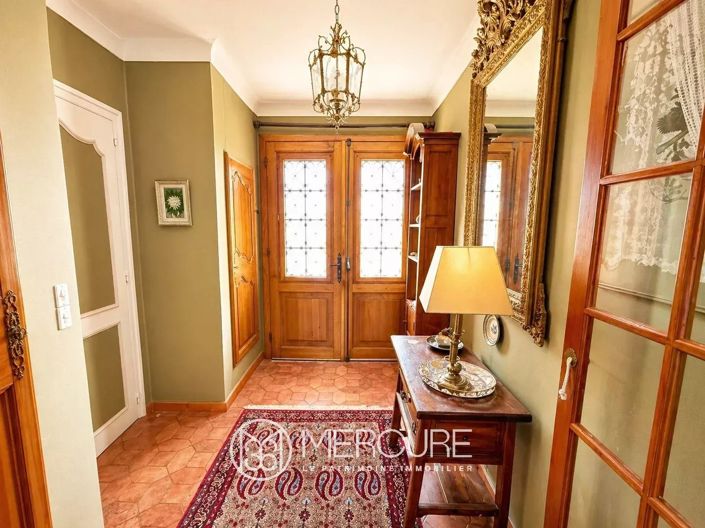 Image No.3-10 Bed House for sale
