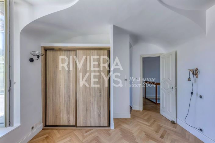 Image No.12-4 Bed Apartment for sale