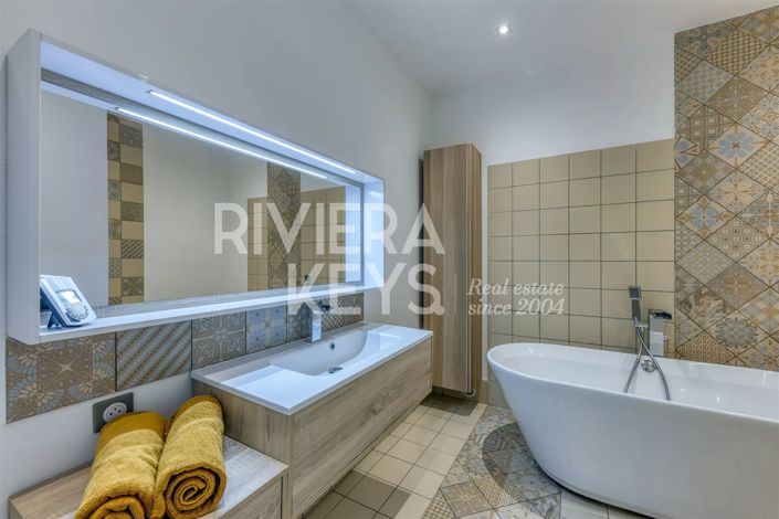 Image No.18-4 Bed Apartment for sale