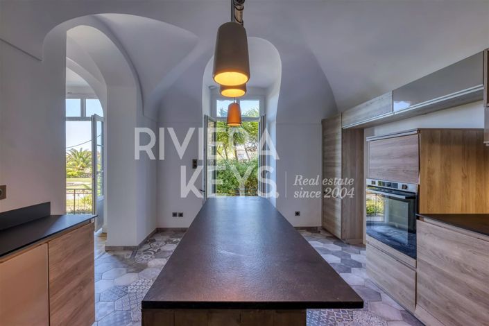 Image No.30-4 Bed Apartment for sale
