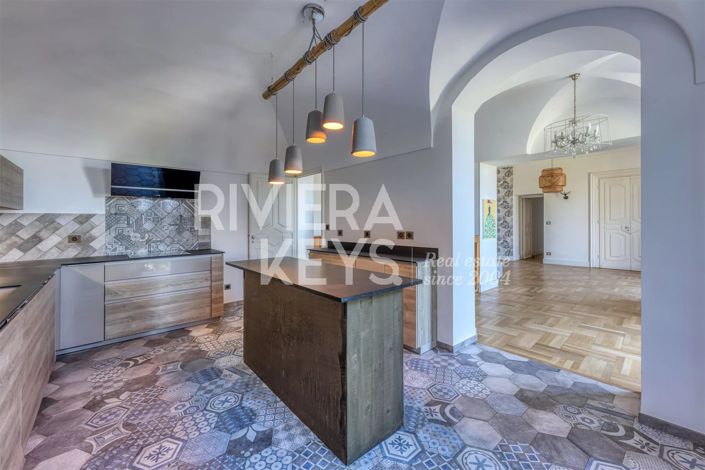Image No.8-4 Bed Apartment for sale