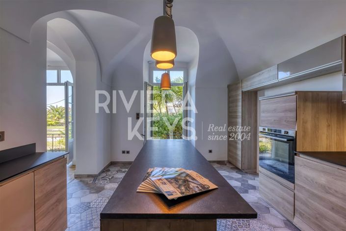 Image No.9-4 Bed Apartment for sale
