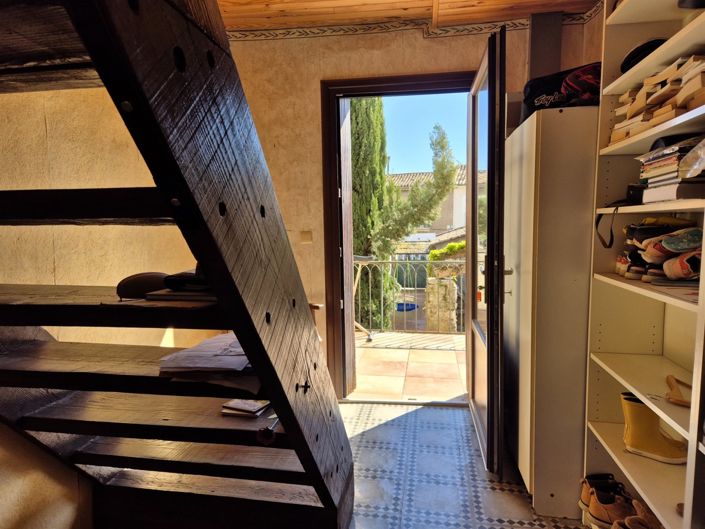 Image No.17-5 Bed House for sale