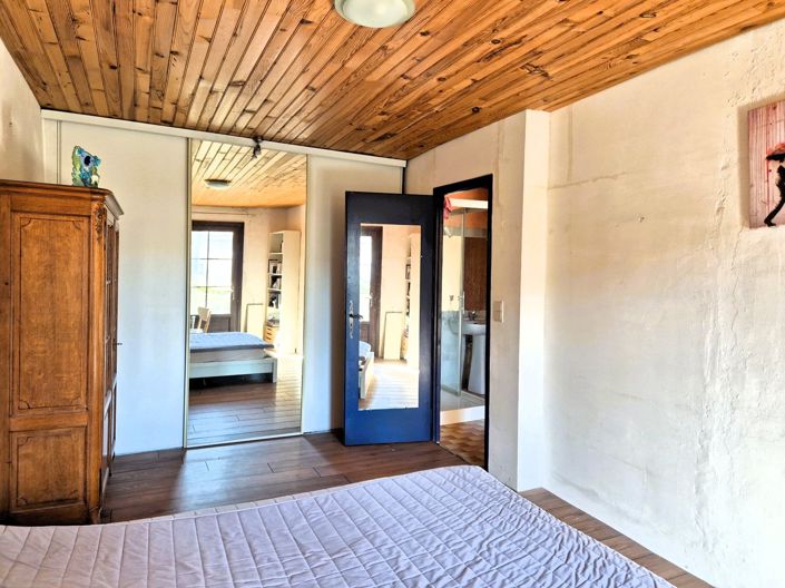 Image No.19-5 Bed House for sale