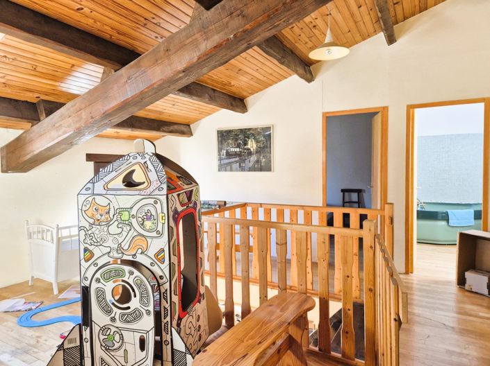 Image No.24-5 Bed House for sale