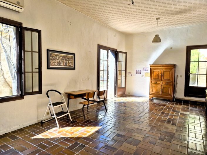 Image No.9-5 Bed House for sale