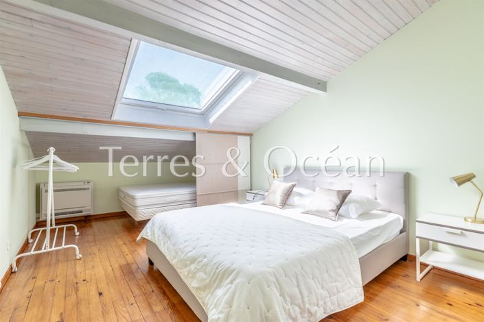 Image No.10-8 Bed House for sale