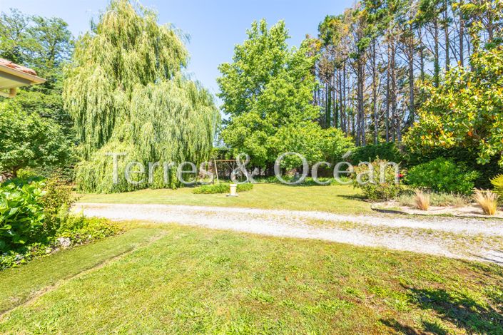 Image No.22-8 Bed House for sale