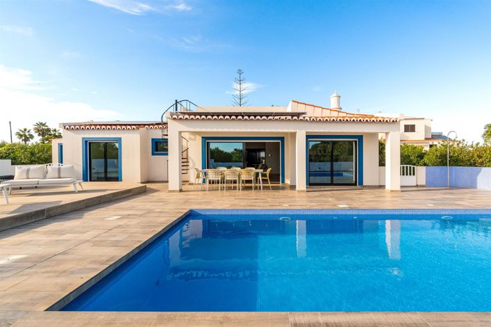 Image No.2-4 Bed House for sale