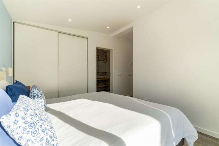 Image No.26-4 Bed House for sale