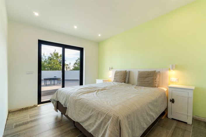 Image No.29-4 Bed House for sale