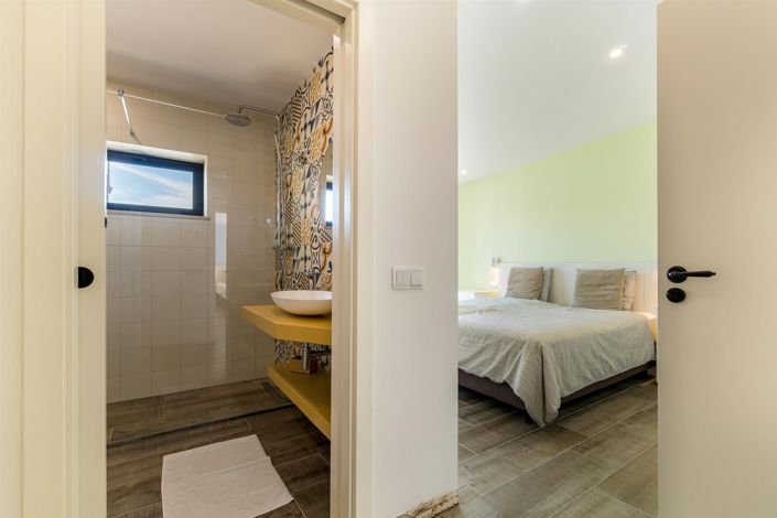 Image No.32-4 Bed House for sale