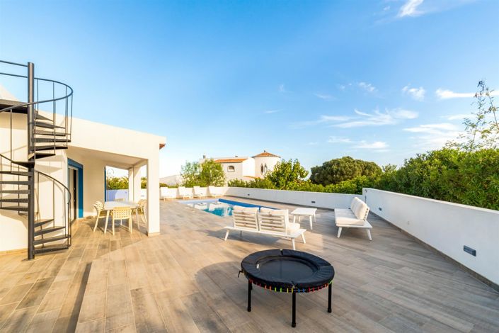 Image No.40-4 Bed House for sale