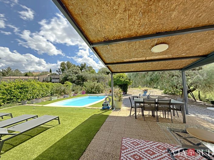 Image No.6-5 Bed Property for sale