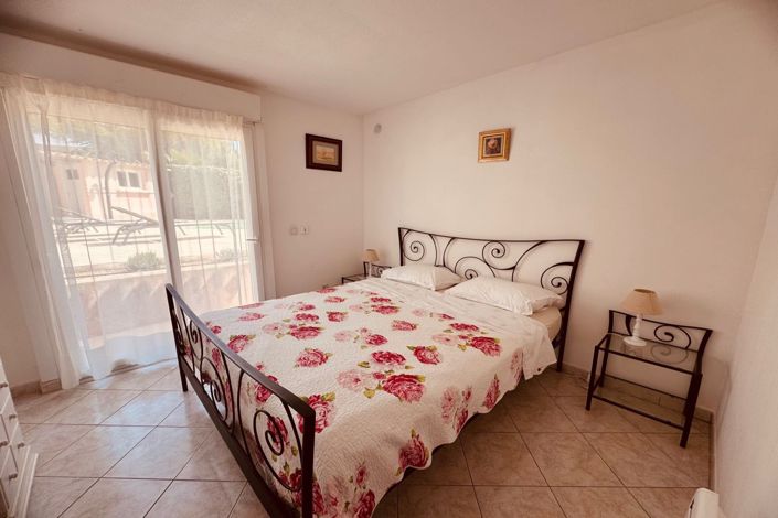 Image No.9-4 Bed House for sale