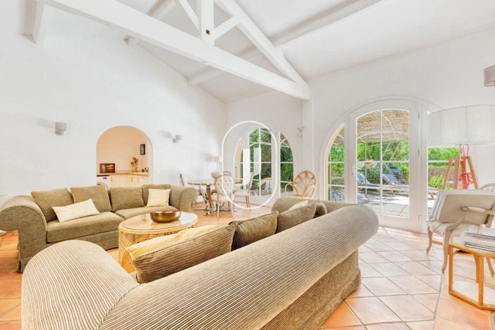 Image No.12-5 Bed House for sale