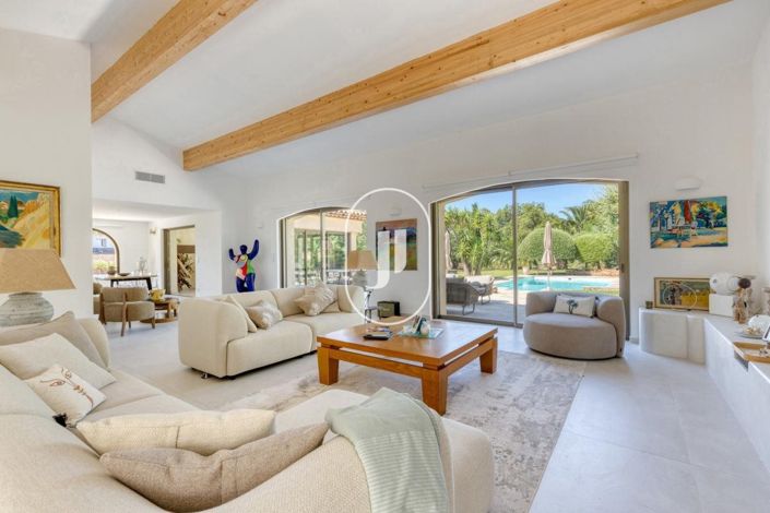 Image No.4-5 Bed House for sale