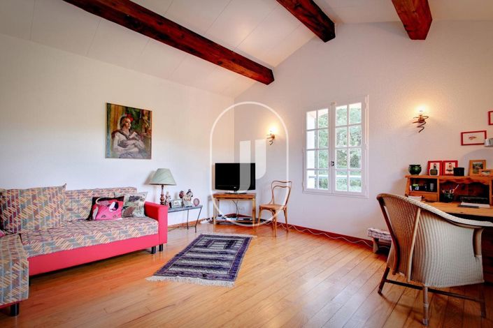 Image No.9-3 Bed House for sale