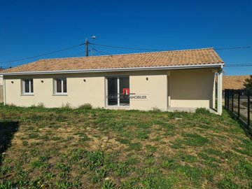1 - Blaye, House