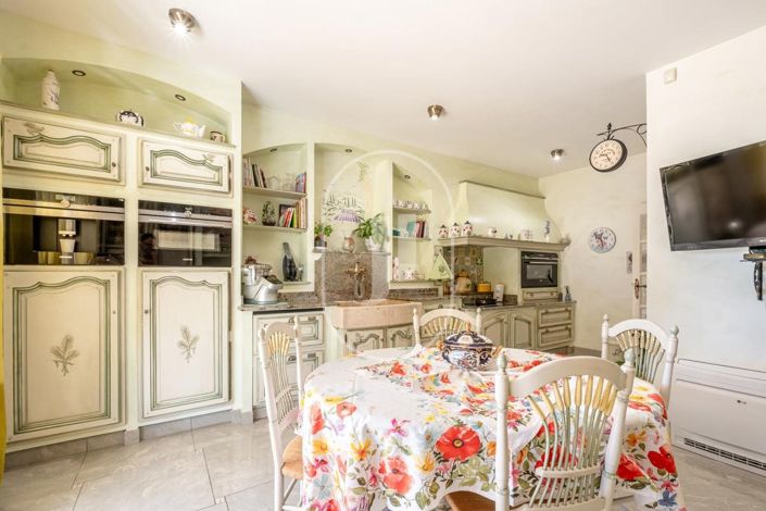 Image No.3-4 Bed House for sale