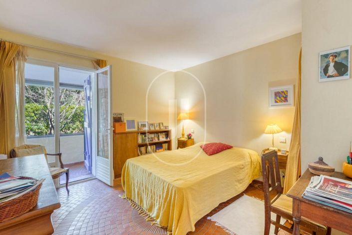 Image No.10-5 Bed House for sale