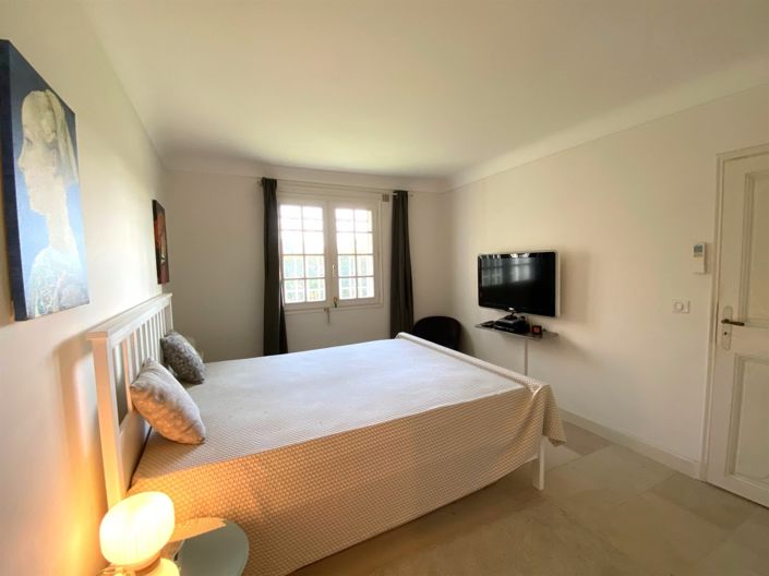 Image No.19-2 Bed House for sale