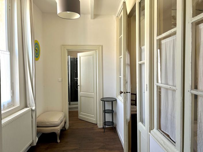Image No.17-6 Bed House for sale