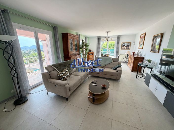Image No.3-6 Bed House for sale