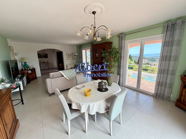 Image No.5-6 Bed House for sale