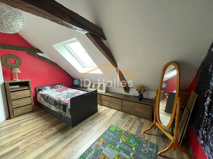 Image No.10-4 Bed House for sale