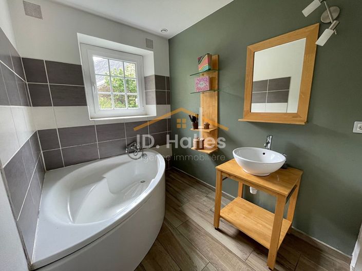 Image No.7-4 Bed House for sale