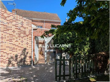 1 - Wingles, House
