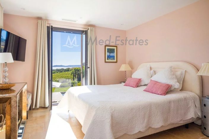 Image No.16-9 Bed House for sale
