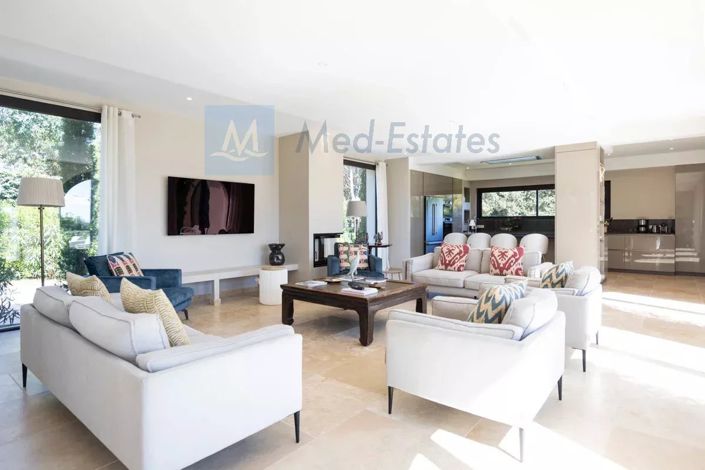 Image No.8-9 Bed House for sale