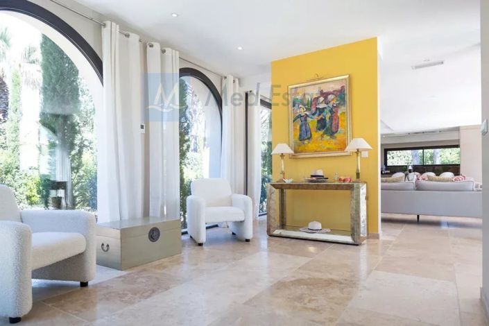 Image No.9-9 Bed House for sale