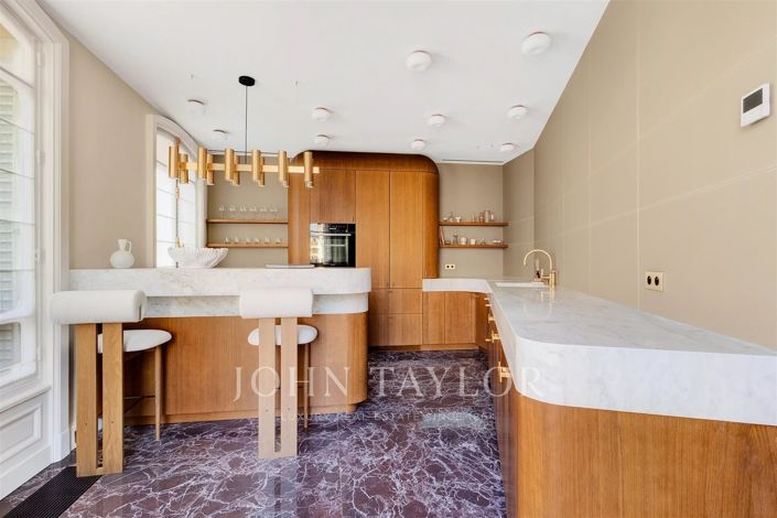 Image No.10-3 Bed Apartment for sale