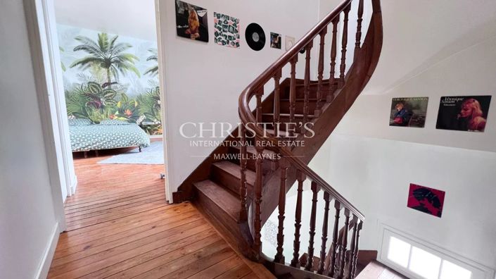 Image No.12-5 Bed House for sale