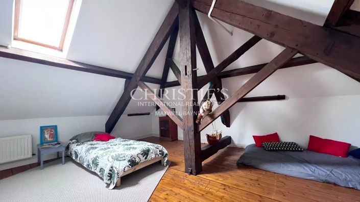 Image No.15-5 Bed House for sale