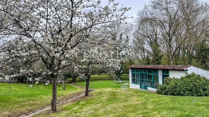 Image No.19-5 Bed House for sale