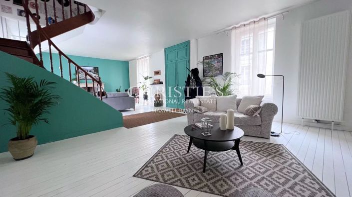 Image No.6-5 Bed House for sale