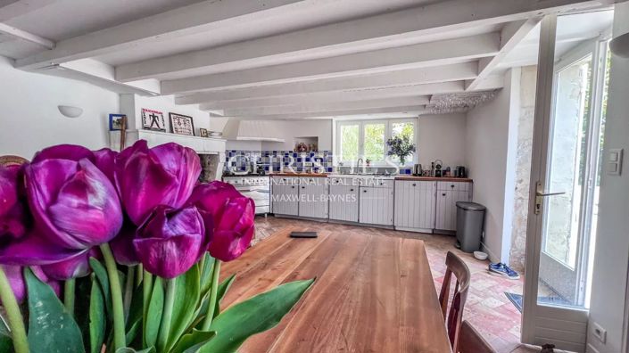 Image No.7-5 Bed House for sale
