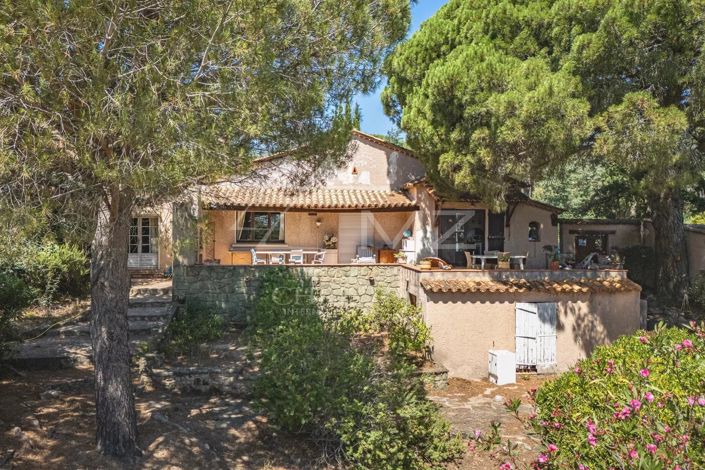 Image No.2-Maison de 5 chambres à vendre à Grimaud
